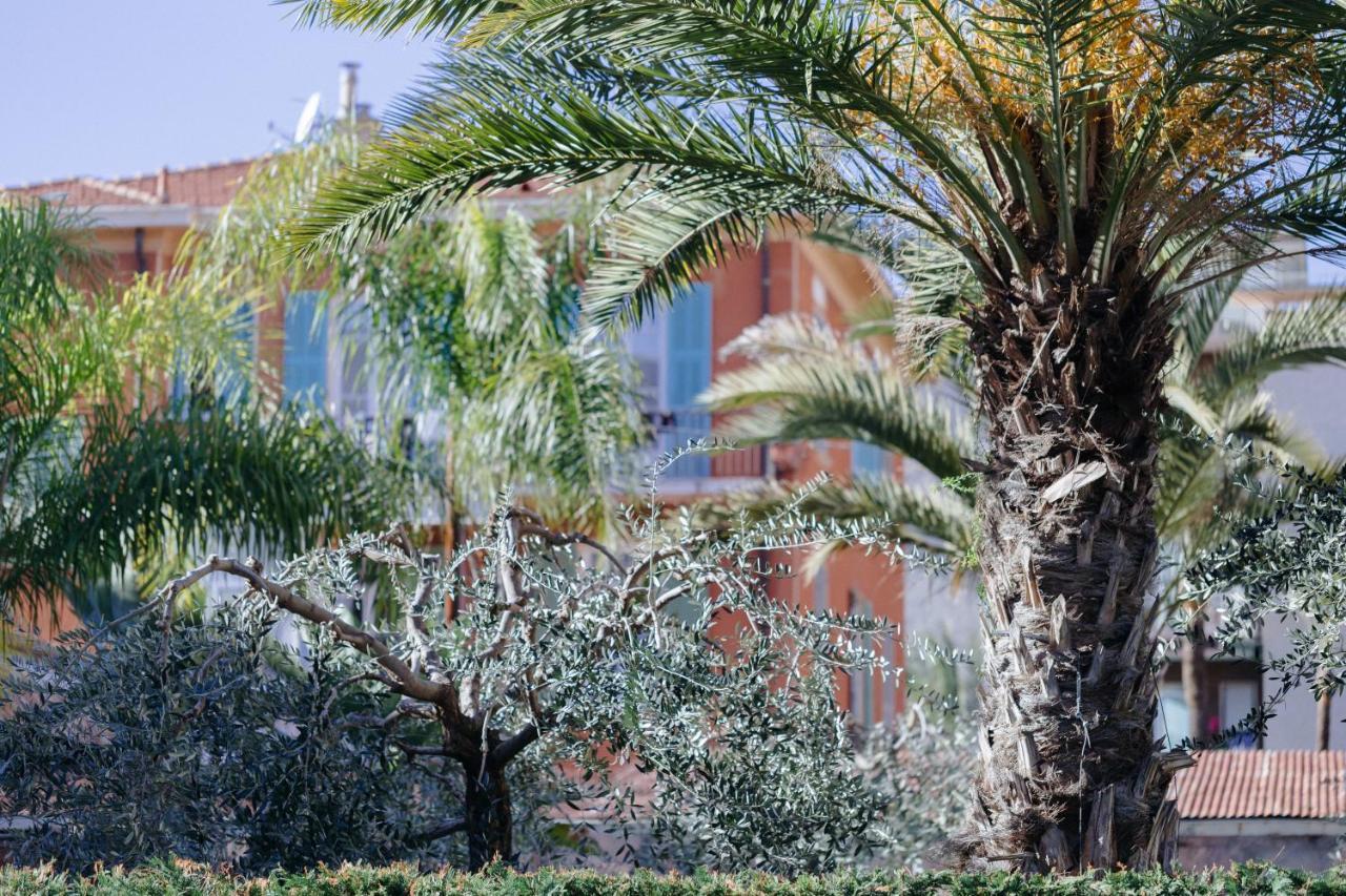 110 - Casa Sole Vista Mare, In Centro 100 Metri Spiaggia Daire Bordighera Dış mekan fotoğraf