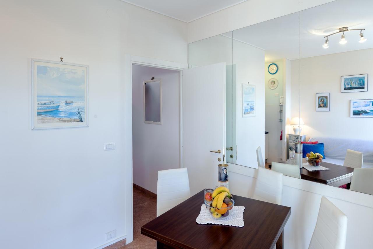 110 - Casa Sole Vista Mare, In Centro 100 Metri Spiaggia Daire Bordighera Dış mekan fotoğraf
