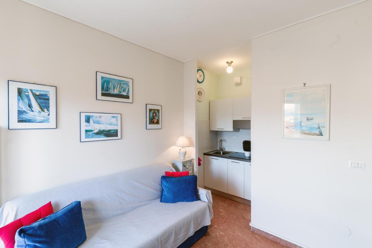 110 - Casa Sole Vista Mare, In Centro 100 Metri Spiaggia Daire Bordighera Dış mekan fotoğraf